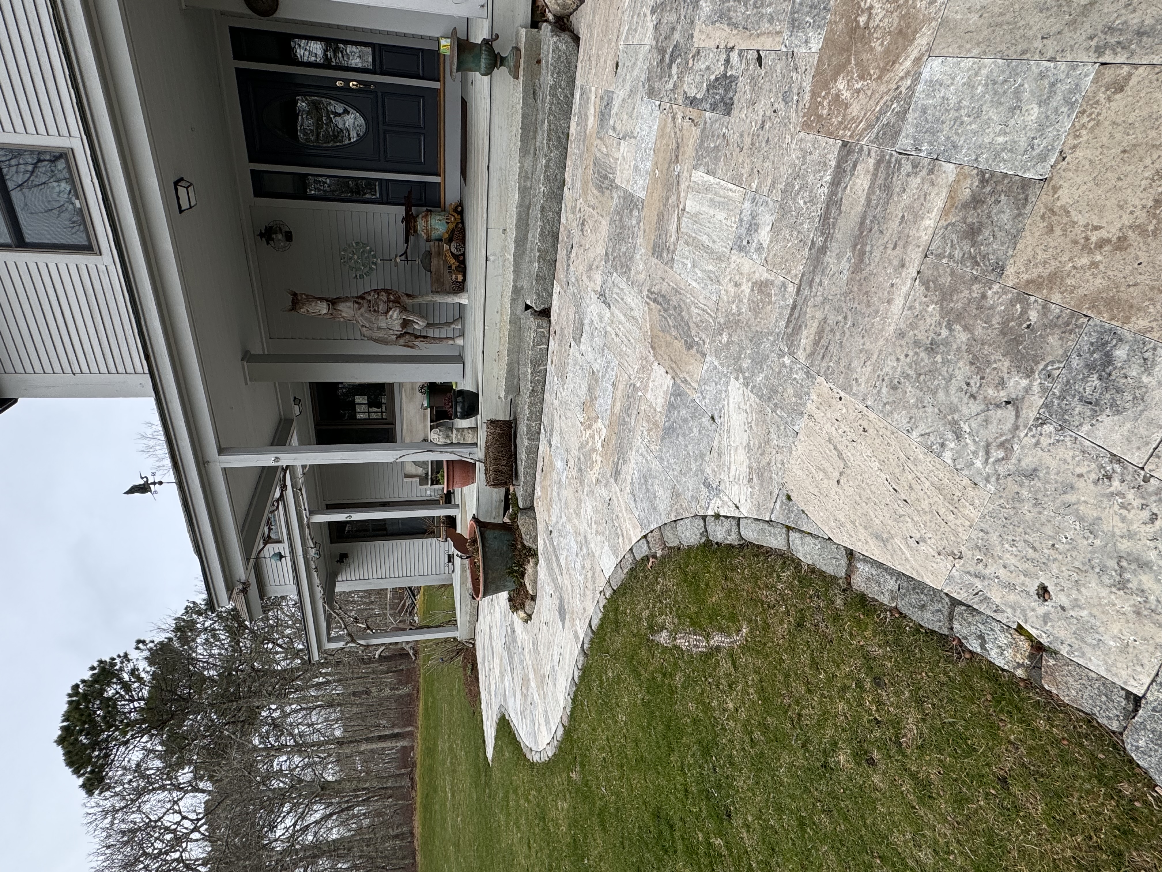 Travertine Pool Surround